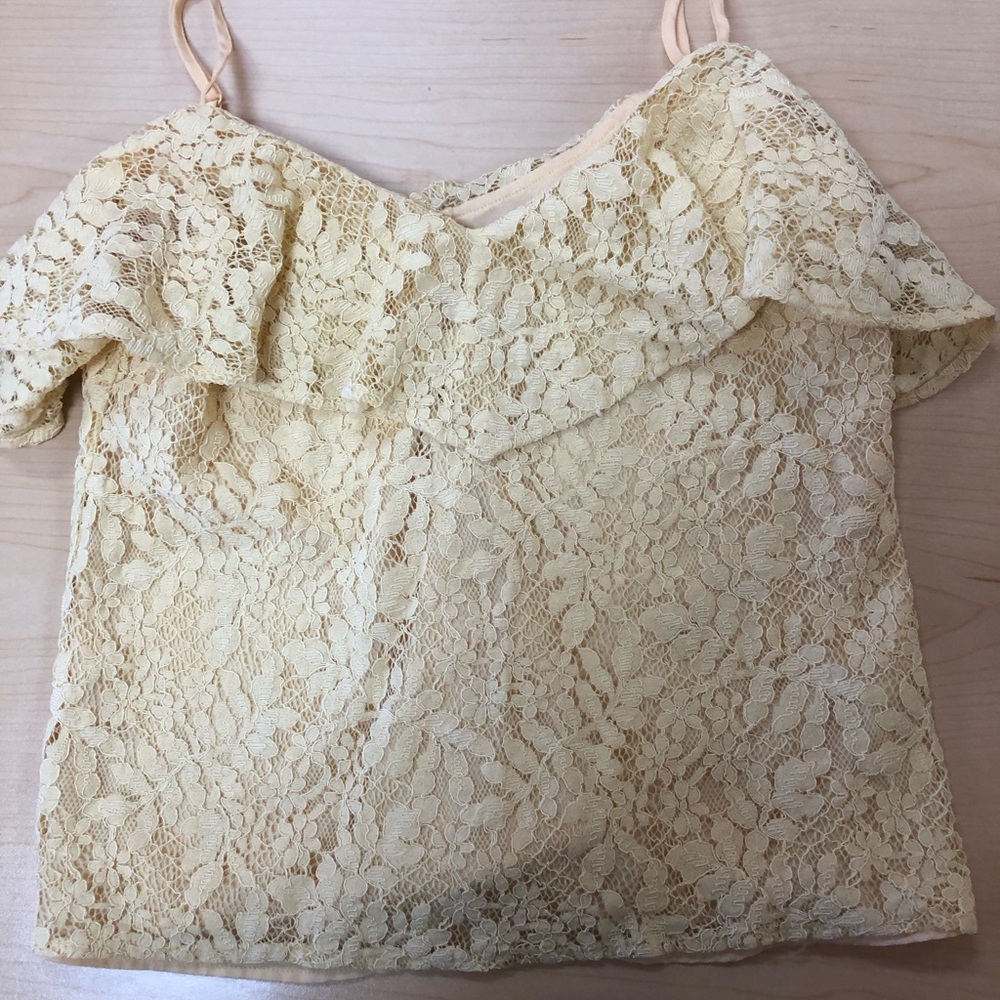 Yellow lace top size xs